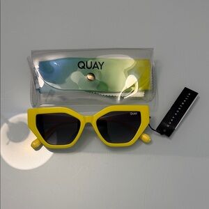 NWT Quay Yellow Sunglasses